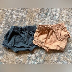 2x Little Co. Shorts with ruffle trim Size 6 Months